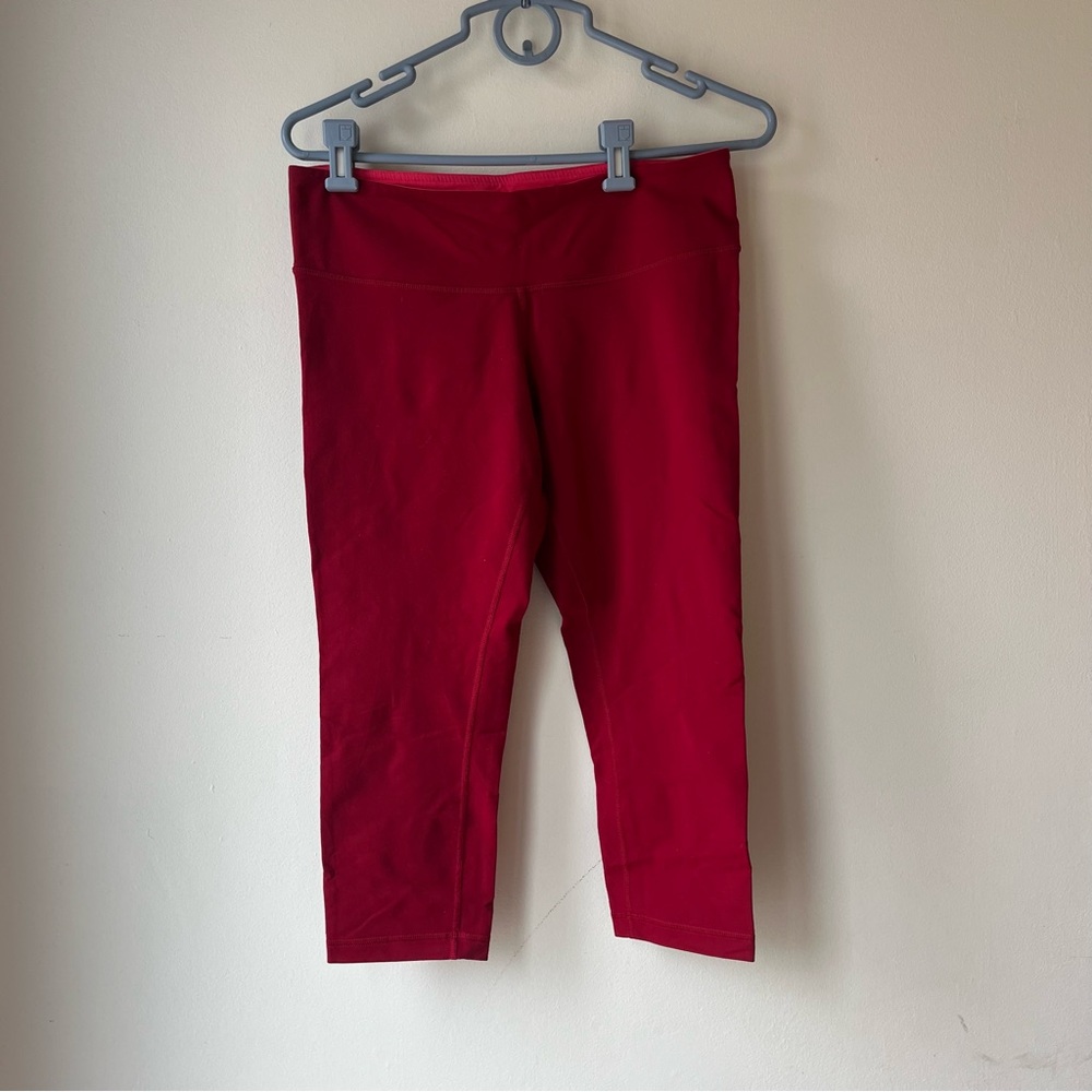 Lululemon Athletica Cropped Leggings Size 10 Red Capri Yoga Pants Athleisure
